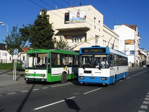 Setkání 17 Tr a 14 Tr u autobusového nádraží. 23.9.2006, Michal Kouba.