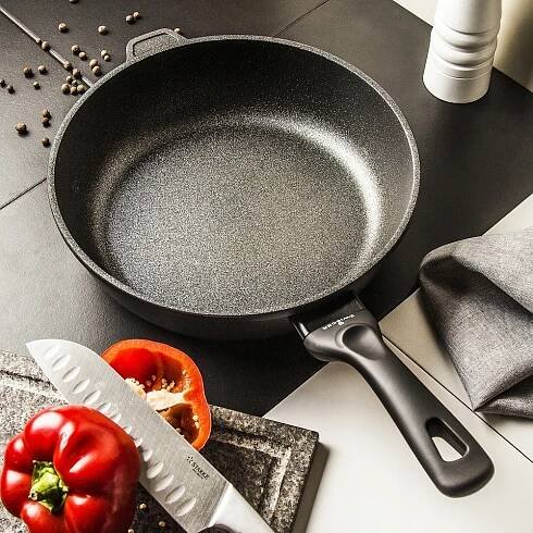 TEFLONOVÁ PÁNEV indukční ZWIEGER DIAMOND 28 cm K3 Značka Zwieger