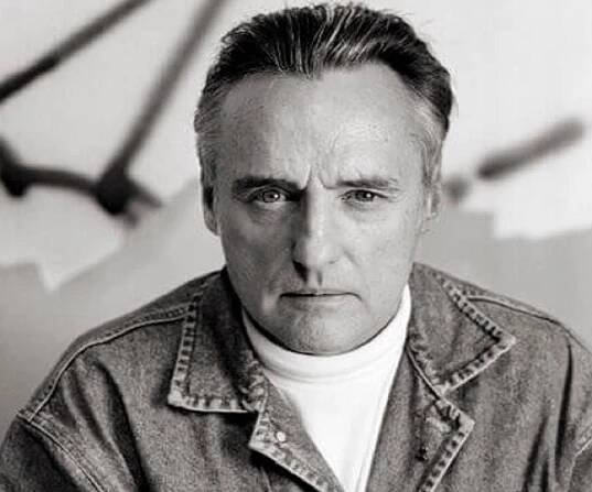 Dennis Hopper Biography - Facts, Childhood, Family Life & Achievements