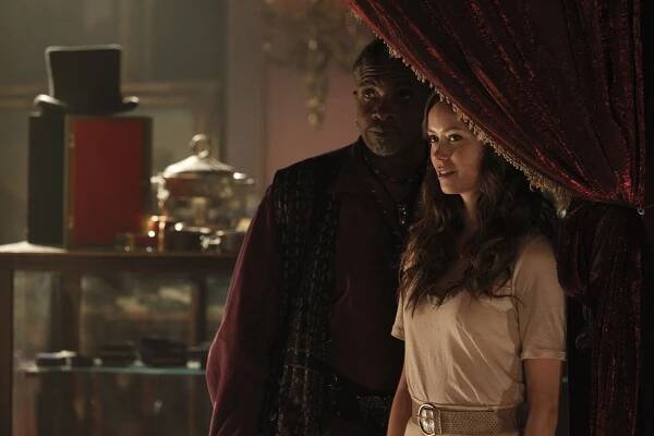 Mstitel Cape - Z filmu - Keith David, Summer Glau