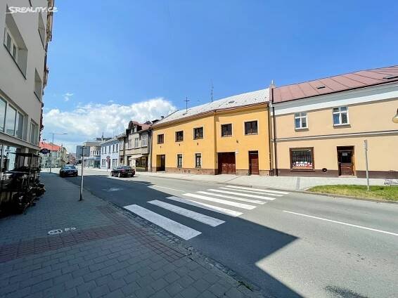 Pronájem bytu 2+1 86 m², nám. Dr. E. Beneše, Holešov