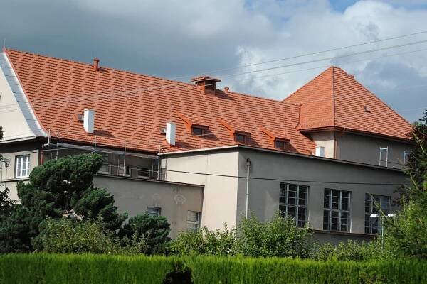 Dolní Roveň, Sokolovna