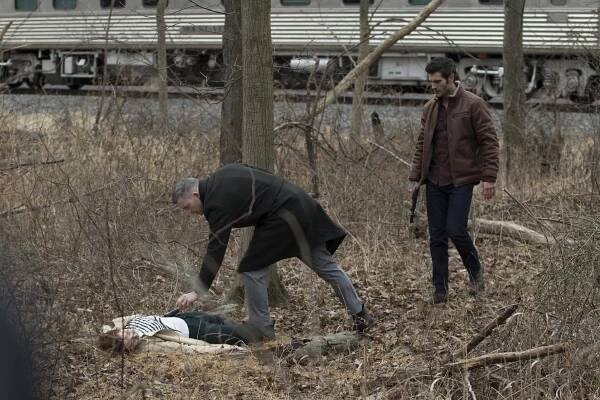 Russell Tovey, Alan Powell - Quantico - Bullet Train - Z filmu