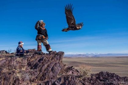 Eagle Hunters and Huntress | Mongolia Tours