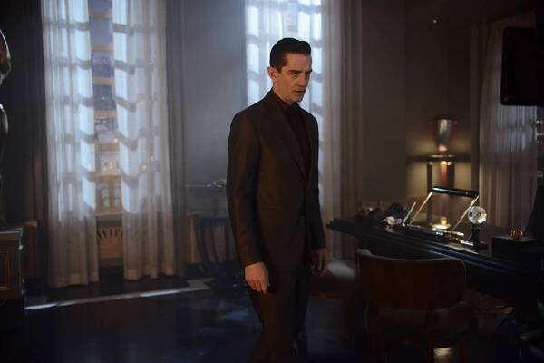 Gotham - Dnes je ta noc - Z filmu - James Frain