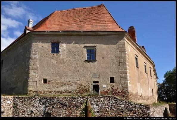 Hrady, tvrze, zámky a zříceniny – Fotografie z roku 2022 – 17.část / hrady-zriceniny.cz