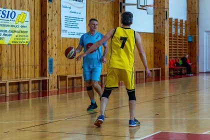 PODÍVEJTE SE: Klatovy hostily 17. ročník basketbalového mistrovství ČR veteránů