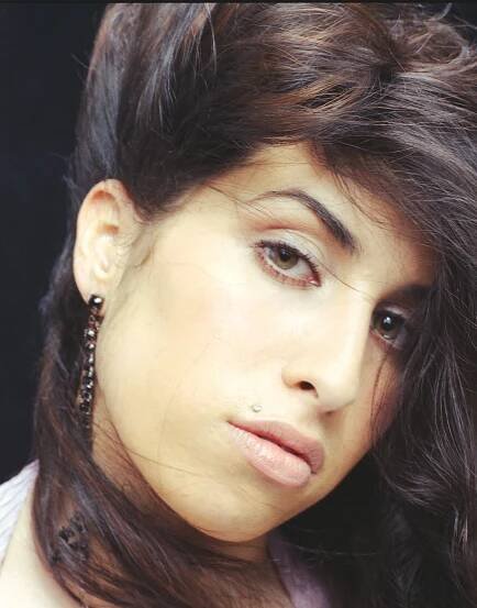 AMY WINEHOUSE 2.jpg
