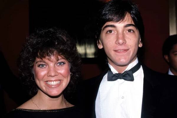 Scott Baio Pays Tribute to 'Happy Days' Costar Erin Moran: 'God Has You Now'