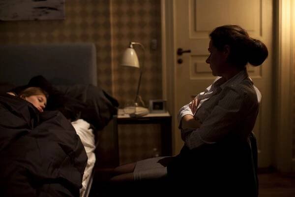 Vláda - Zasaď strom - Z filmu - Freja Riemann, Sidse Babett Knudsen