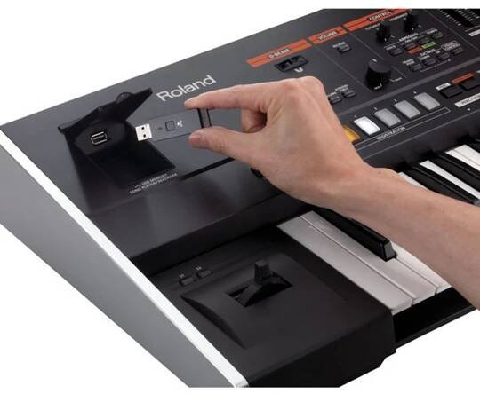 Roland Jupiter-50 