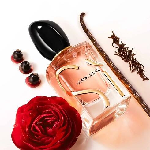 Armani Sì Intense parfémovaná voda plnitelná pro ženy 30 ml | Modio.cz