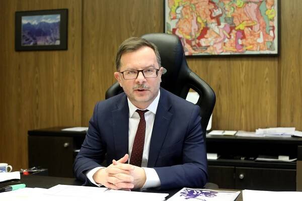 Při větším zlevnění energií se můžeme dočkat i deflace, říká Frait z ČNB