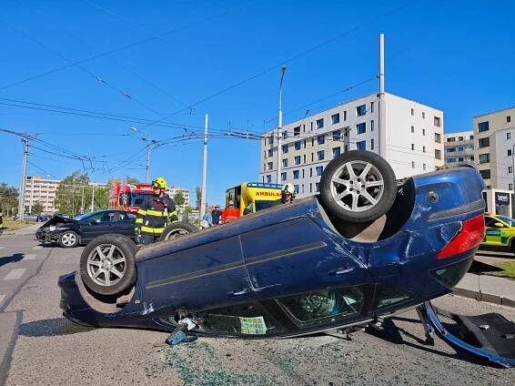 Děsivě vypadající nehoda u Géčka naštěstí měla jen lehce zraněné