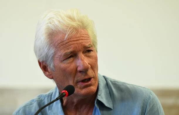 Richard Gere na tiskové konferenci k situaci... | iROZHLAS - spolehlivé zprávy