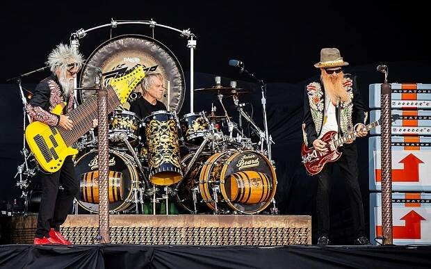Soubor:ZZ Top, Tons of Rock, Oslo Norway (53851276584) (cropped).jpg – Wikipedie