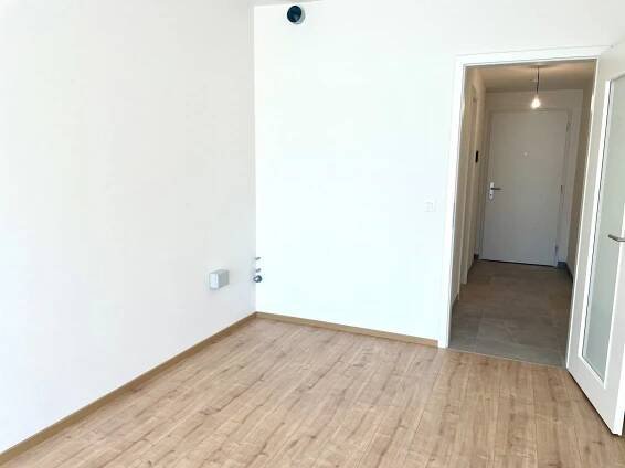 Prodej bytu 1+kk 31 m², Českobrodská, Praha - Hostavice
