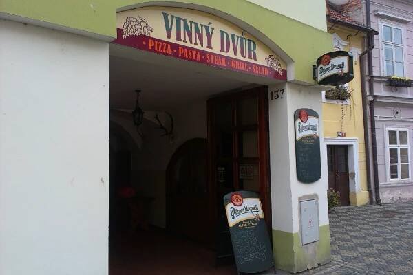 Restaurace Vinný dvůr foto 1