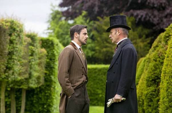 Obchodní dům Paradise - Série 1 - Epizoda 1 - Z filmu - Emun Elliott, Patrick Malahide
