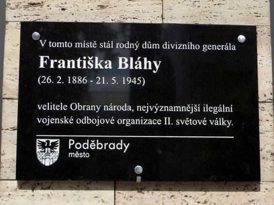 Soubor:Frantisek Blaha, Podebrady, Riegrovo namesti.JPG – Wikipedie