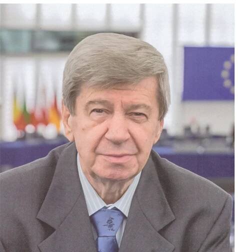 Diplomat, akých je málo