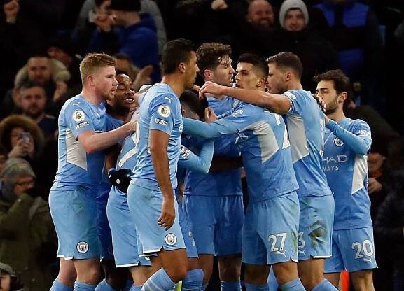 Manchester City s Brentfordem nezaváhal, Tottenham dvakrát ztratil vedení
