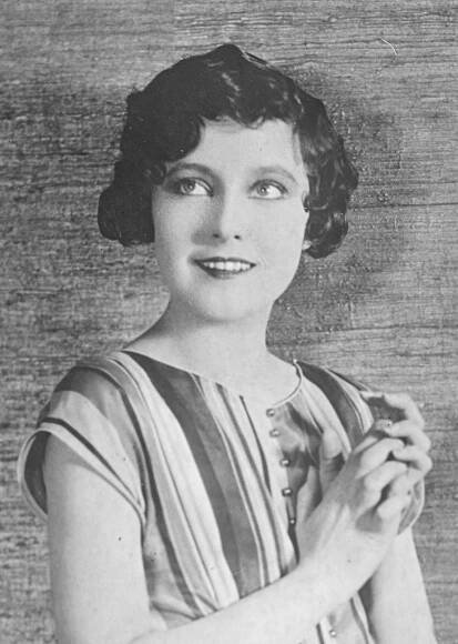 Betty Bronson - Wikipedia