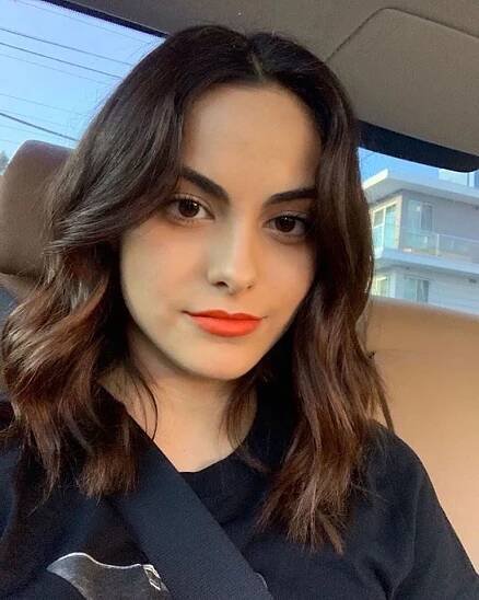 Camila Mendes