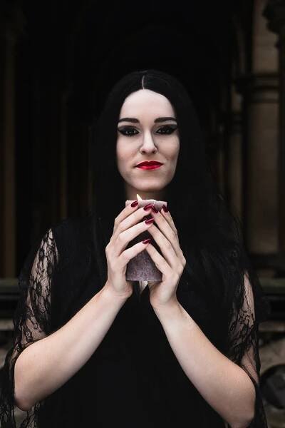 Morticia Addams cosplay
