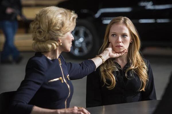 Dallas - Victims of Love - Z filmu - Emma Bell