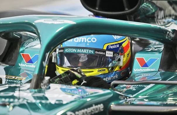 Fernando Alonso durante la clasificación del GP de Singapur