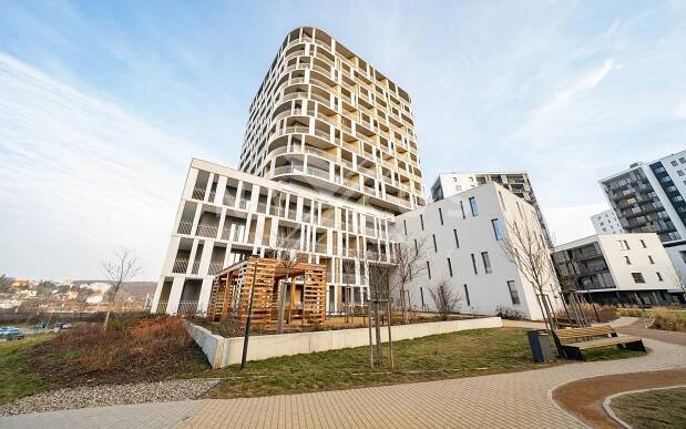 3+kk, Mezi vodami, Praha, 80 m²