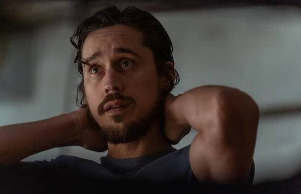 Peter Gadiot as Adam in Yellowjackets