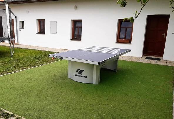 Ping- pong stůl