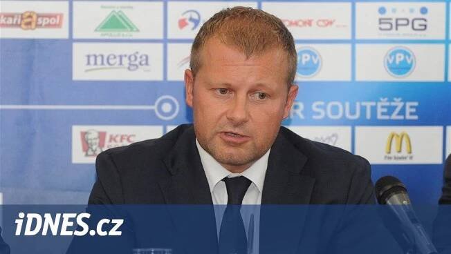 Druhý průšvih a dost. Prezident APK Pavlík rezignuje, rozhodčím se omluvil - iDNES.cz
