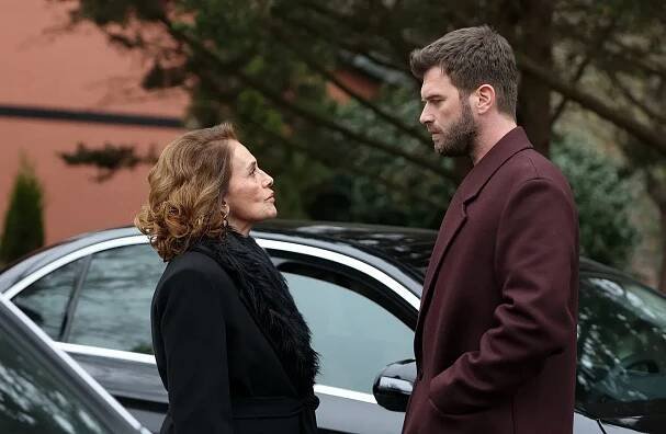 Aile - Episode 3 - Z filmu - Nur Sürer, Kıvanç Tatlıtuğ