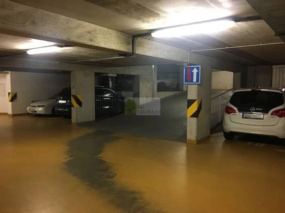 Pronájem garážového stání v Nuslích