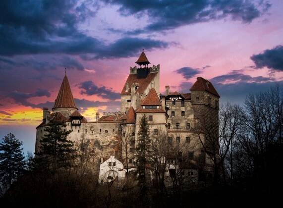 Hrad bran, Sedmihradsko, Rumunsko, známý jako "Dracula hrad". — Stock obrázek