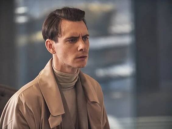 brave-new-world-harry-lloyd-400f9767d35a3bb30e0e627cfe165023.jpg