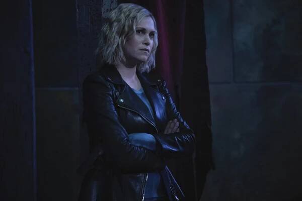 Eliza Taylor - Actress