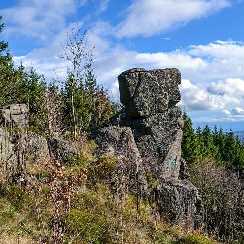 Skalní útvar Sfingy u Měděnce - Měděnec, Krušné hory a Podkrušnohoří | Regiontourist.cz