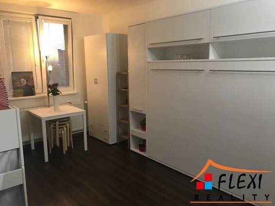 Pronájem bytu 1+kk, 27m² na ul. Gen. Píky, Moravská Ostrava | FLEXI REALITY s.r.o.