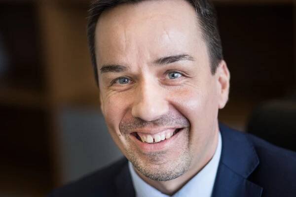 Pán predseda, oni ma nechcú pustiť k eurofondom!