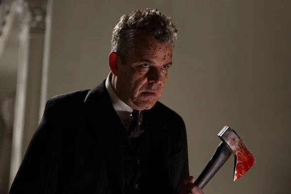 American Horror Story - Do horoucích pekel - Z filmu - Danny Huston