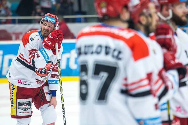 Hokejová řežba Kometa - Hradec: My hrajeme na ledě, oni spíš mluví, říká Čiliak