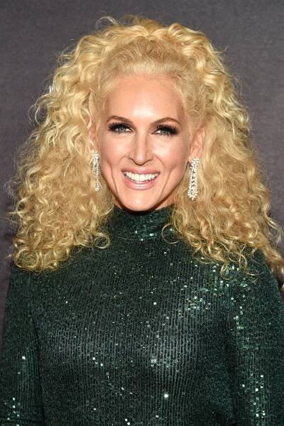 Country Music’s Blonde Bombshells: Photos