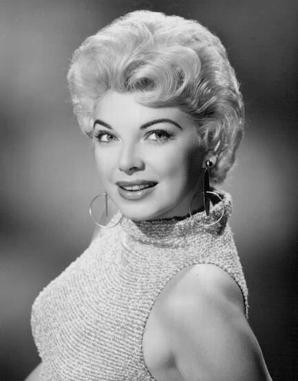 Barbara Nichols - Wikipedia