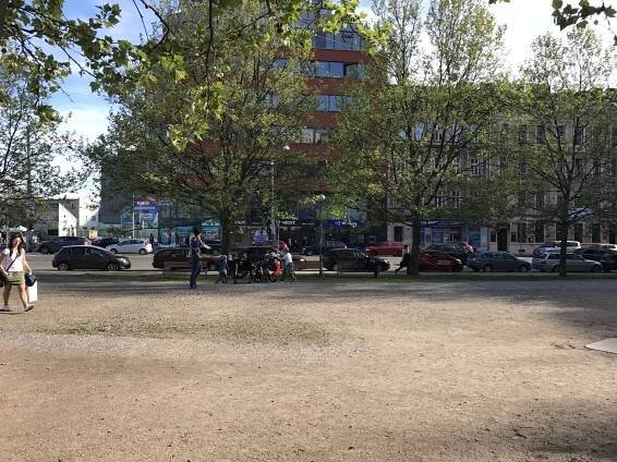 Výstava městského mobiliáře na Nových sadech : Brno-střed