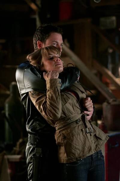 Smallville - Prototyp - Z filmu - Tahmoh Penikett, Erica Durance