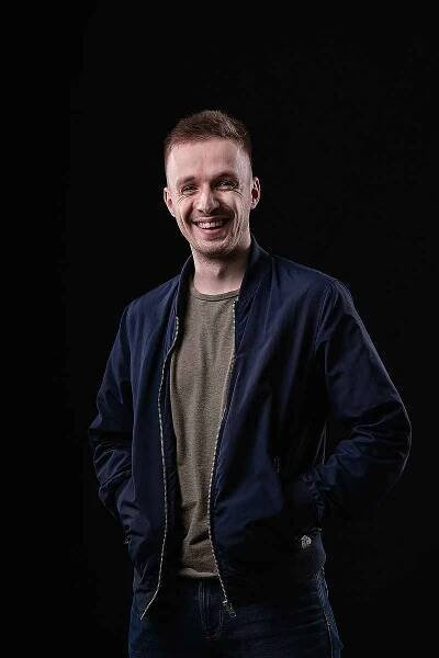 Stand-up komik Libor Macháček.